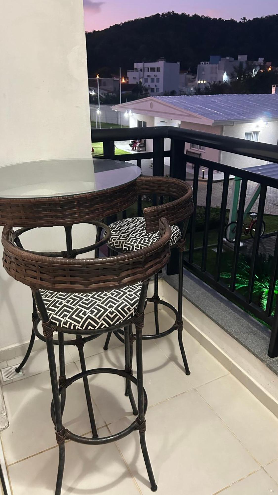 Apto 28a - Residencial Palladium Centro, Penha Sc *